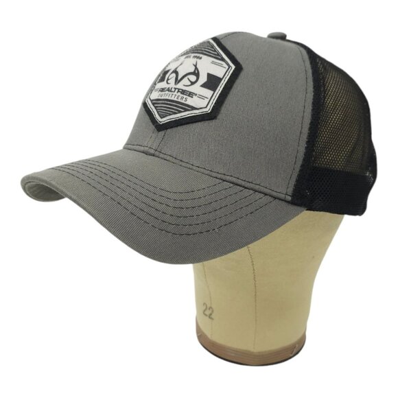 Realtree Outfitters Logo Patch Mesh Snapback Cap Trucker Baseball Hunting Hat - Picture 2 of 13